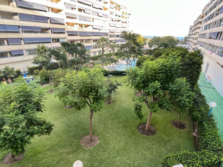 Marbella Piso En Casco Junto A Playa Piscina In Summer Season Zewnętrze zdjęcie
