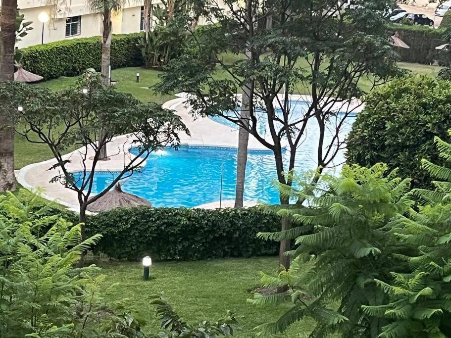 Marbella Piso En Casco Junto A Playa Piscina In Summer Season Zewnętrze zdjęcie