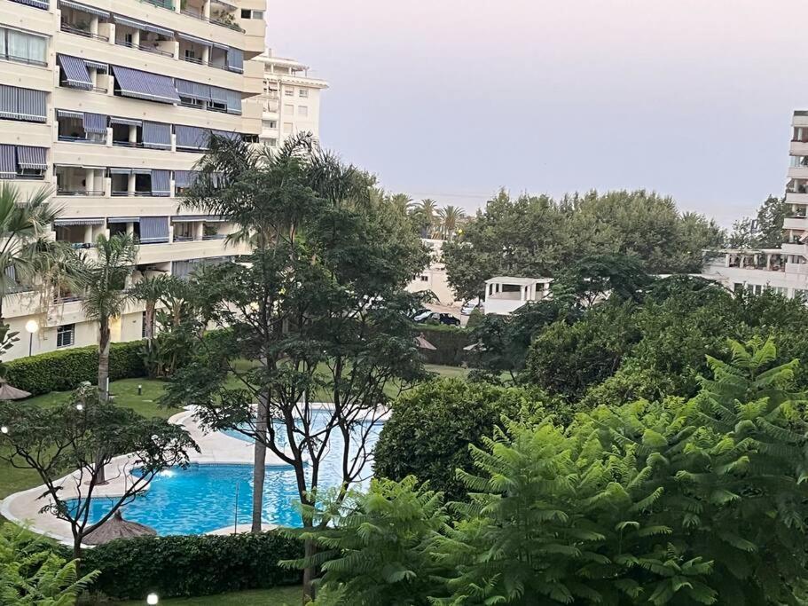 Marbella Piso En Casco Junto A Playa Piscina In Summer Season Zewnętrze zdjęcie